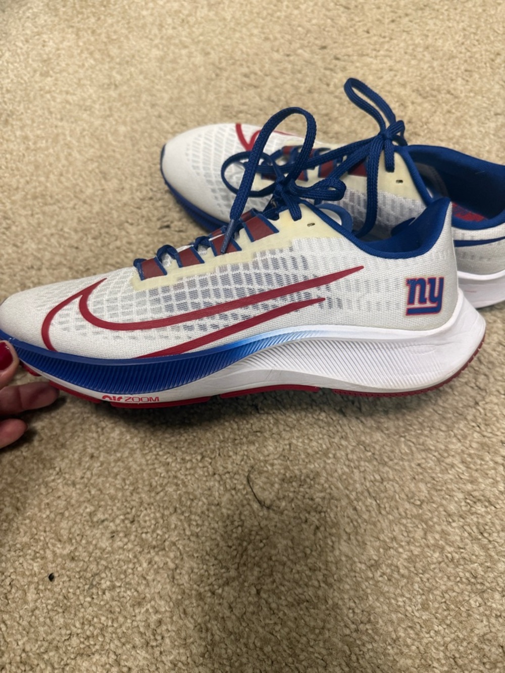 Nike White/Blue/RedRunning Shoes